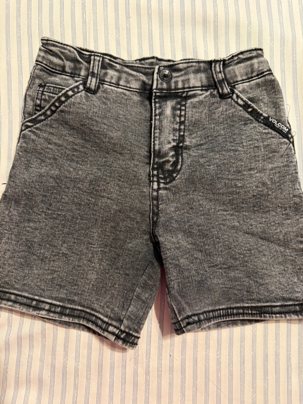 Volcom Boys Black wash Jeans, Size 4T